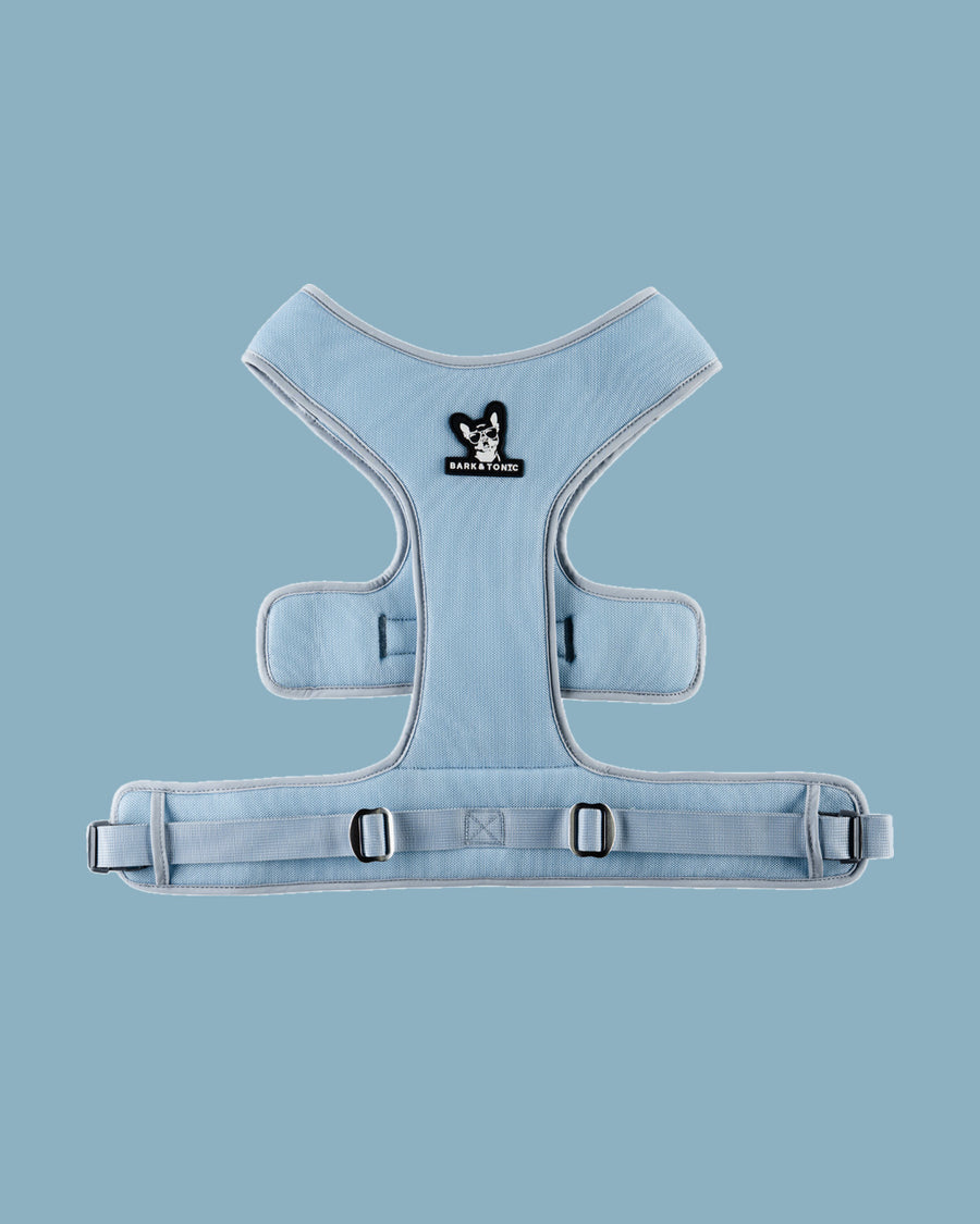 Adjustable strap and buckle detail on the Tonic Ice Bark & Tonic cooling dog harness (light blue)